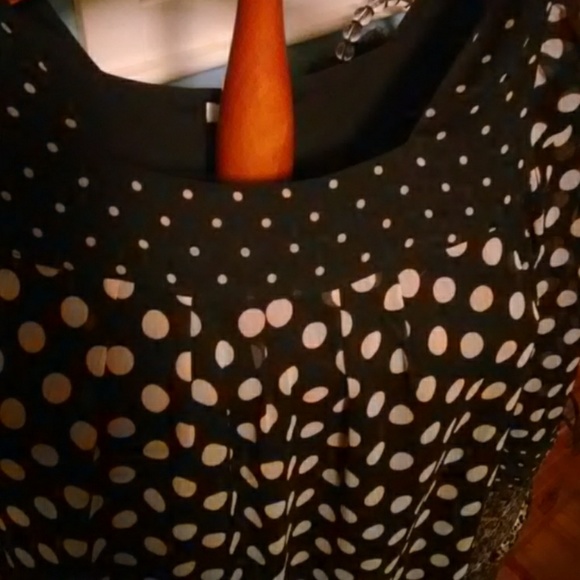 Long tunic top great with leggings - Picture 2 of 4